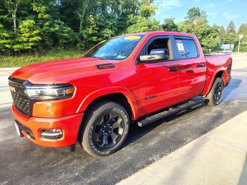 Certified 2025 RAM 1500 Big Horn AWD/4WD image 4