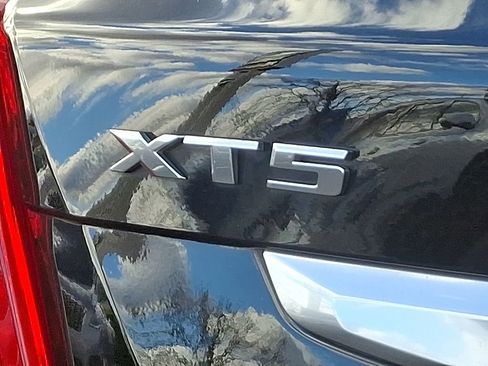 Used 2019 Cadillac XT5 Luxury image 34