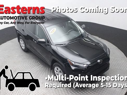 Used 2023 Toyota RAV4 LE FWD image 3