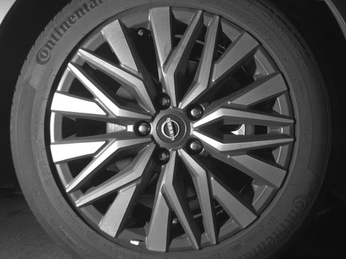 Used 2025 Nissan Altima 2.5 SV image 13