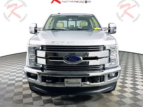 Used 2018 Ford F250 Lariat w/ Lariat Value Package image 2