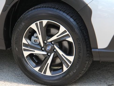Used 2025 Subaru Crosstrek 2.5i Premium AWD/4WD image 14