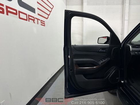 Used 2019 Chevrolet Suburban LT image 39