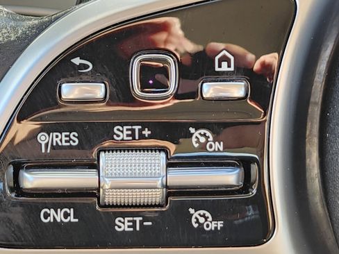 Used 2019 Mercedes-Benz C 300 4MATIC Sedan image 37