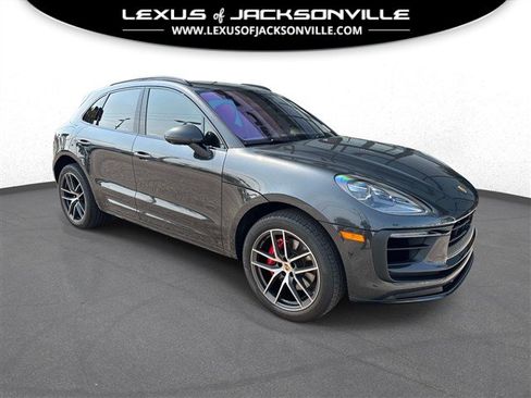 Used 2023 Porsche Macan S AWD/4WD image 1