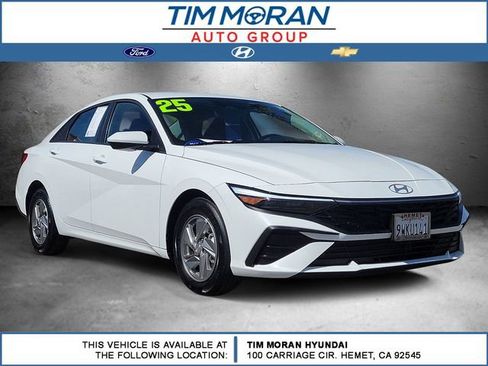 Certified 2025 Hyundai Elantra SE image 1