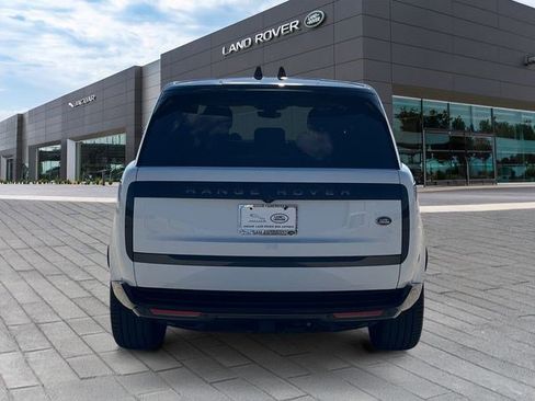 Used 2023 Land Rover Range Rover SE AWD/4WD image 4