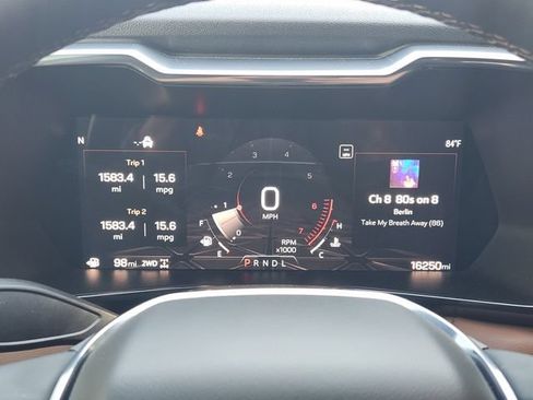 Used 2024 GMC Canyon AT4 w/ AT4 Premium Package AWD/4WD image 7