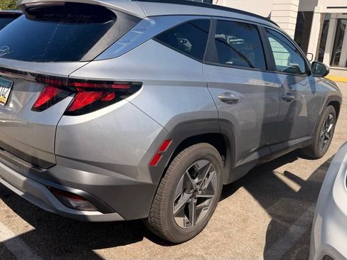 Used 2025 Hyundai Tucson SEL FWD image 3