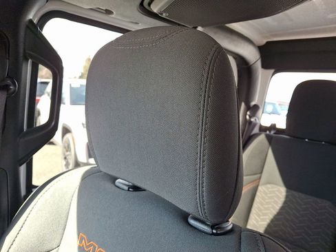 Certified 2021 Jeep Gladiator Mojave image 18