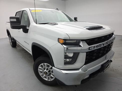 Used 2022 Chevrolet Silverado 2500 LT w/ Convenience Package image 2