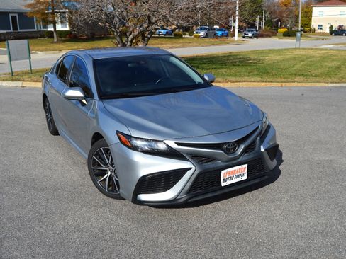 Used 2021 Toyota Camry SE image 21