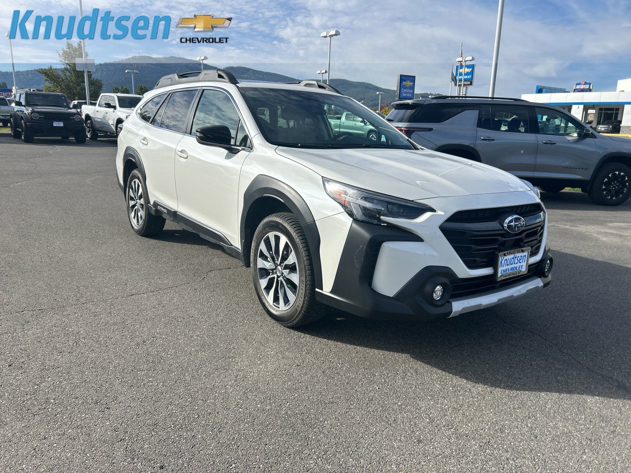 Used 2024 Subaru Outback Limited AWD/4WD image 1