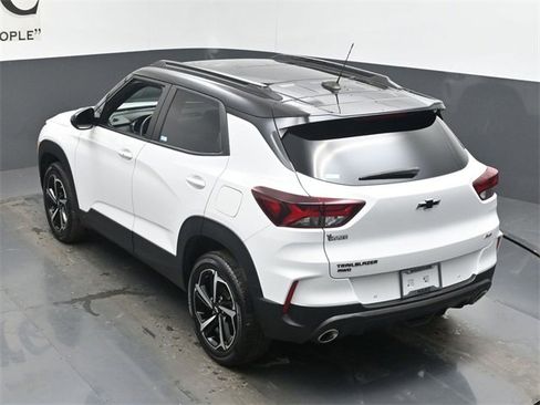 Used 2023 Chevrolet TrailBlazer RS w/ Sun and Liftgate Package image 41