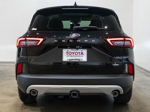 Used 2024 Ford Escape SE w/ PHEV Premium Package FWD image 8
