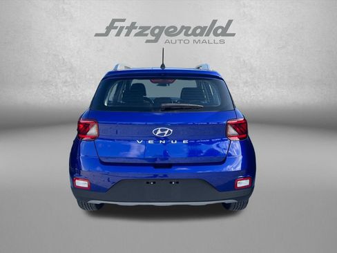 Used 2025 Hyundai Venue SEL FWD image 4