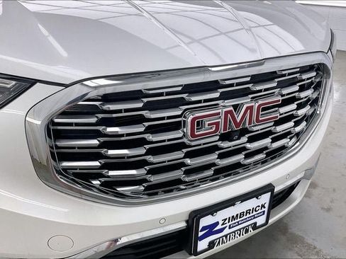 Used 2020 GMC Terrain Denali w/ GMC Pro Grade Package AWD/4WD image 31