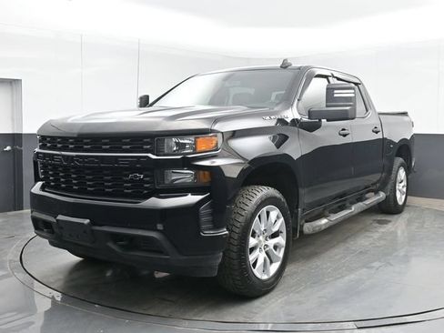 Used 2020 Chevrolet Silverado 1500 Custom w/ Custom Value Package AWD/4WD image 5