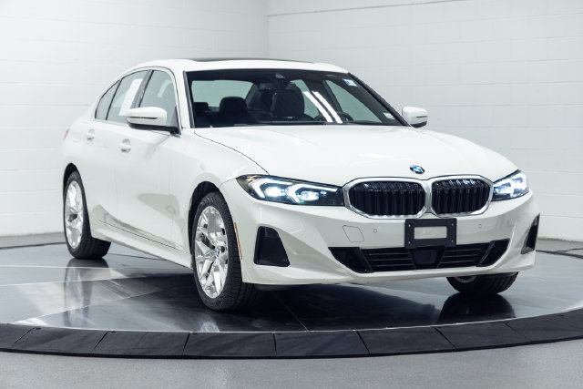Used 2026 BMW 330i xDrive Sedan AWD/4WD image 4