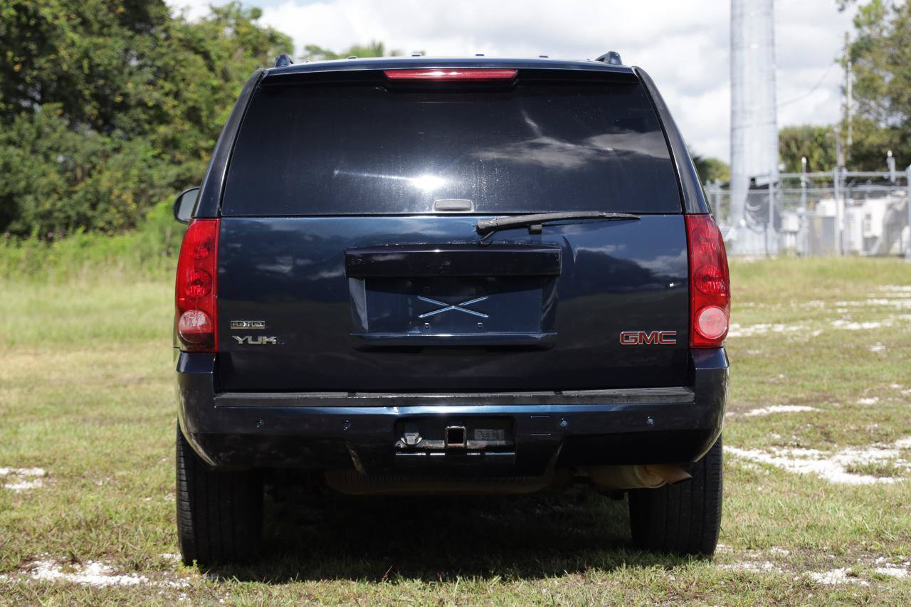 Used 2007 GMC Yukon SLT w/ SLT Preferred Equipment Group RWD image 7