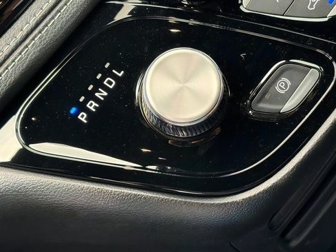 New 2027 Chrysler Pacifica Select FWD image 30