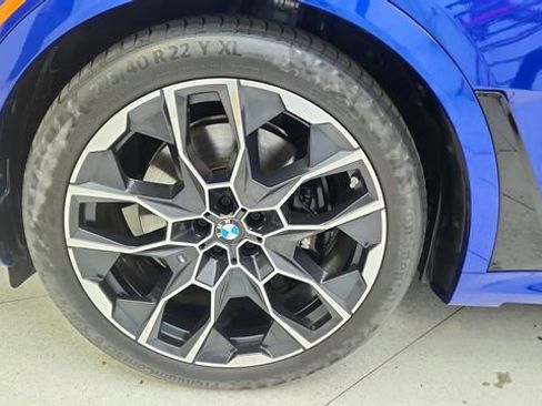 Used 2025 BMW X7 M60i image 68