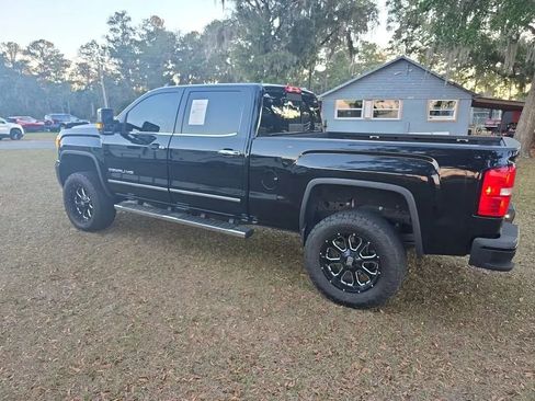 Used 2015 GMC Sierra 2500 Denali w/ Duramax Plus Package image 11