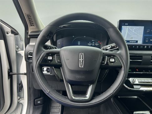 Certified 2023 Lincoln Corsair AWD w/ Equipment Group 101A image 12