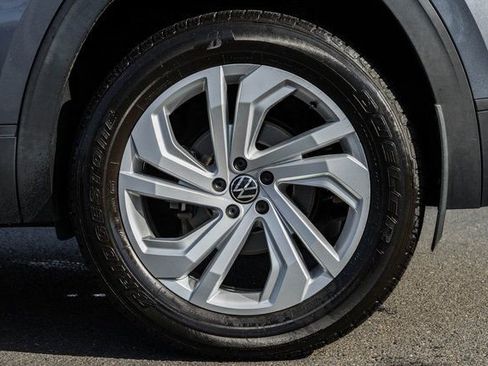 Used 2021 Volkswagen Atlas Cross Sport SEL image 20