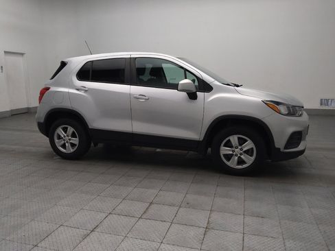 Used 2020 Chevrolet Trax LS w/ Tint and Cruise Package image 11