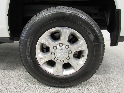 Used 2019 RAM 2500 Big Horn AWD/4WD image 11