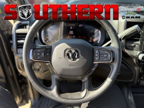 Used 2024 RAM 2500 Limited image 10