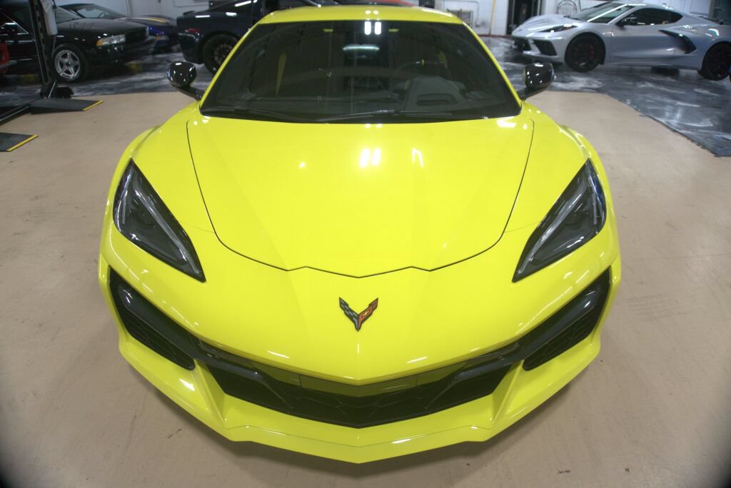 Used 2024 Chevrolet Corvette Z06 RWD image 8