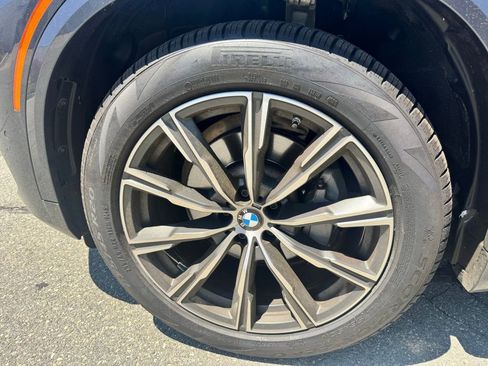 Used 2022 BMW X5 xDrive40i w/ M Sport Package AWD/4WD image 36