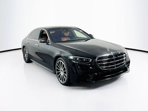 Used 2022 Mercedes-Benz S 500 4MATIC image 3