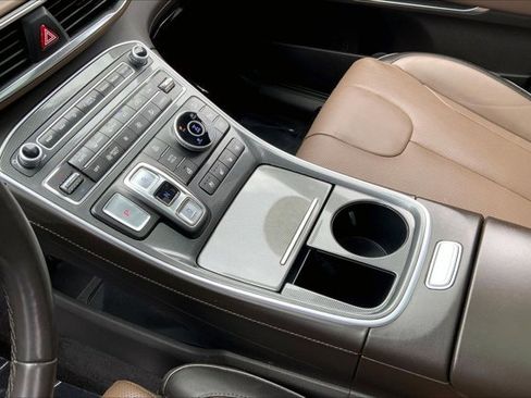 Used 2023 Hyundai Santa Fe Limited AWD/4WD image 17