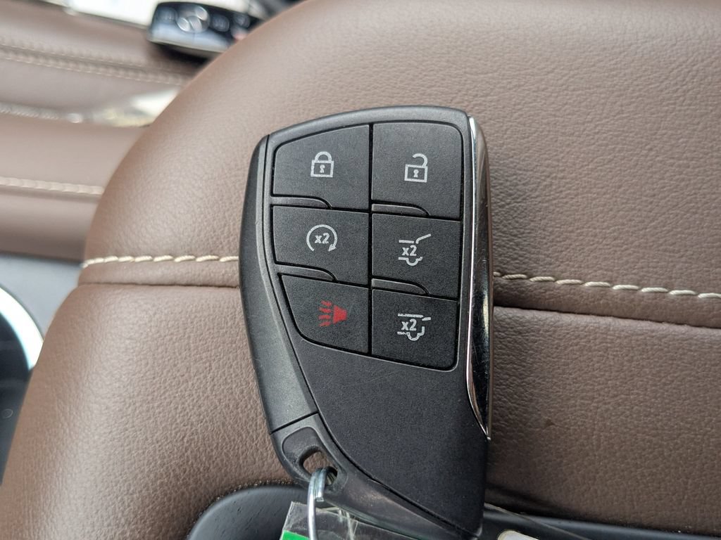 Used 2023 Chevrolet Tahoe High Country RWD image 16