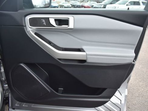 Used 2022 Ford Explorer XLT w/ Equipment Group 202A image 46