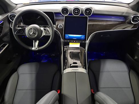 New 2026 Mercedes-Benz GLC 300 image 9