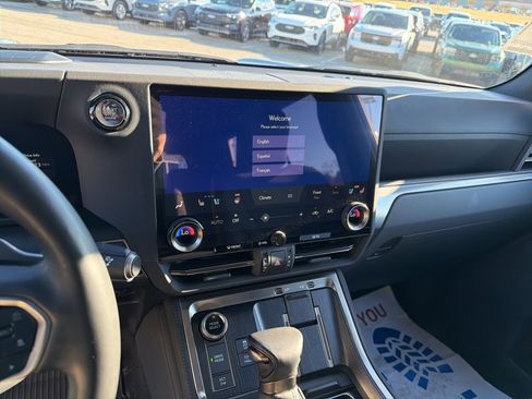 Used 2024 Lexus GX 550 image 10