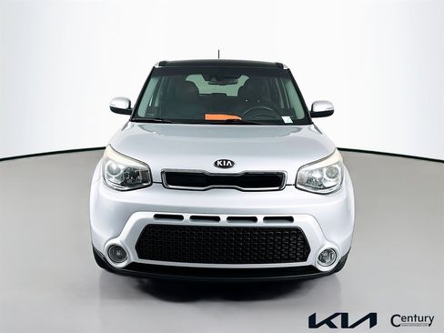 Used 2016 Kia Soul ! w/ Premium Package FWD image 2