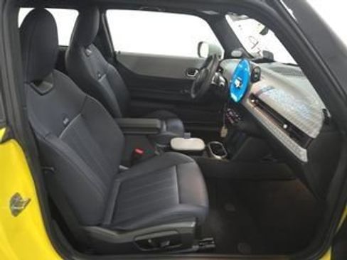 Used 2025 MINI Cooper S FWD image 8