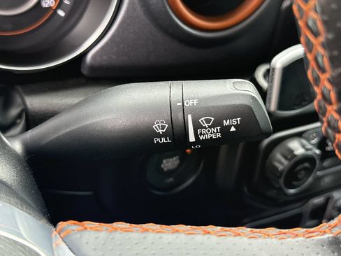 Used 2023 Jeep Gladiator Mojave w/ LED Lighting Group AWD/4WD image 28