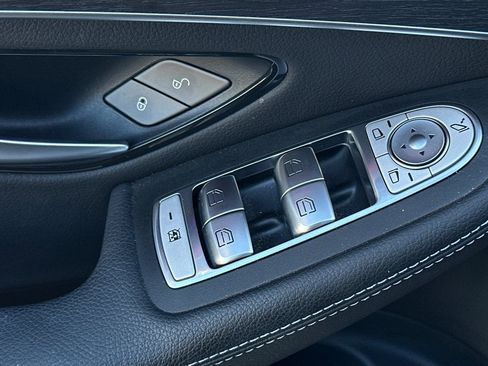 Certified 2022 Mercedes-Benz GLC 300 4MATIC image 28