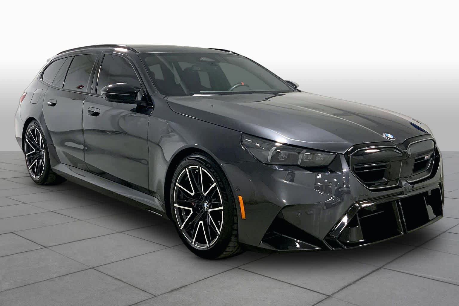 Used 2025 BMW M5 Touring w/ Executive Package AWD/4WD image 2