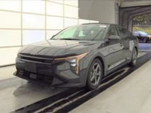 Used 2025 Kia K4 FWD image 11