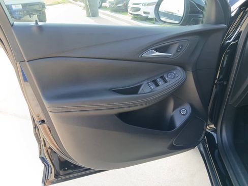 Used 2025 Buick Encore GX Preferred w/ Comfort Package AWD/4WD image 16