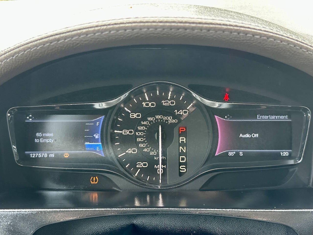 Used 2014 Lincoln MKX AWD w/ Equipment Group 102A image 23