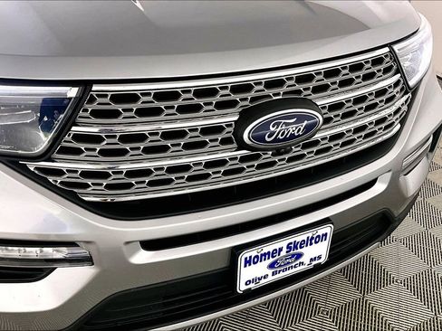 Used 2023 Ford Explorer Limited AWD/4WD image 30