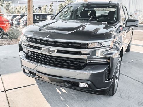 Used 2022 Chevrolet Silverado 1500 RST w/ Z71 Off-Road Package AWD/4WD image 5